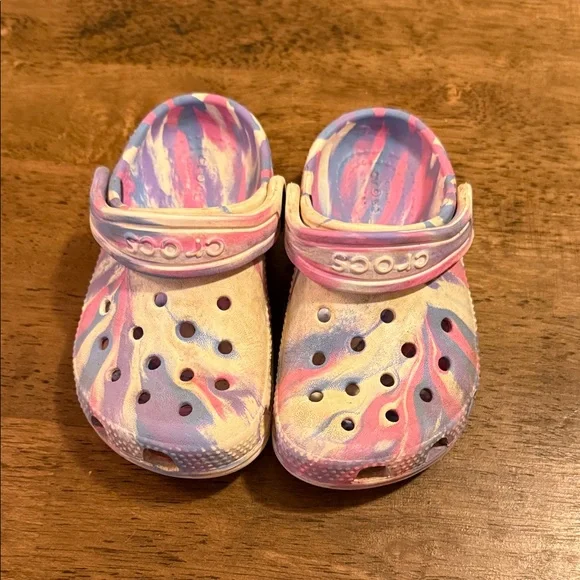 CROCS Kids' Pastel Swirl Clogs - Picture 1 of 5